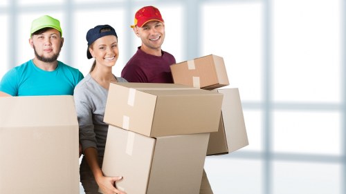 Commercial moving truck support for businesses in Bromley